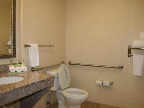 Holiday Inn Express Hotel & Suites Greenwood image 15