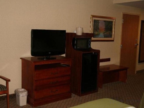 Holiday Inn Express Hotel & Suites Greenwood image 17